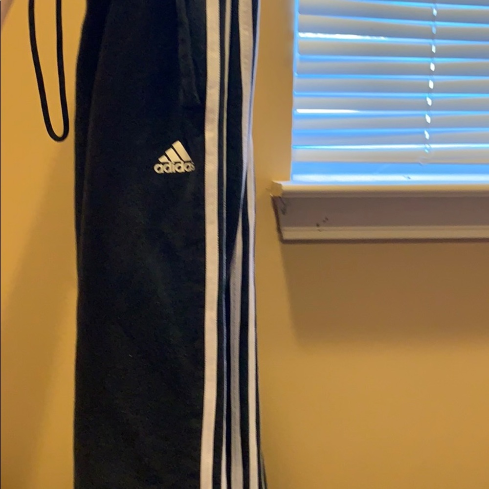 Adidas sweatpants size medium